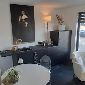 rembrandtsbeachsuite.zandvoort-hotels.com/